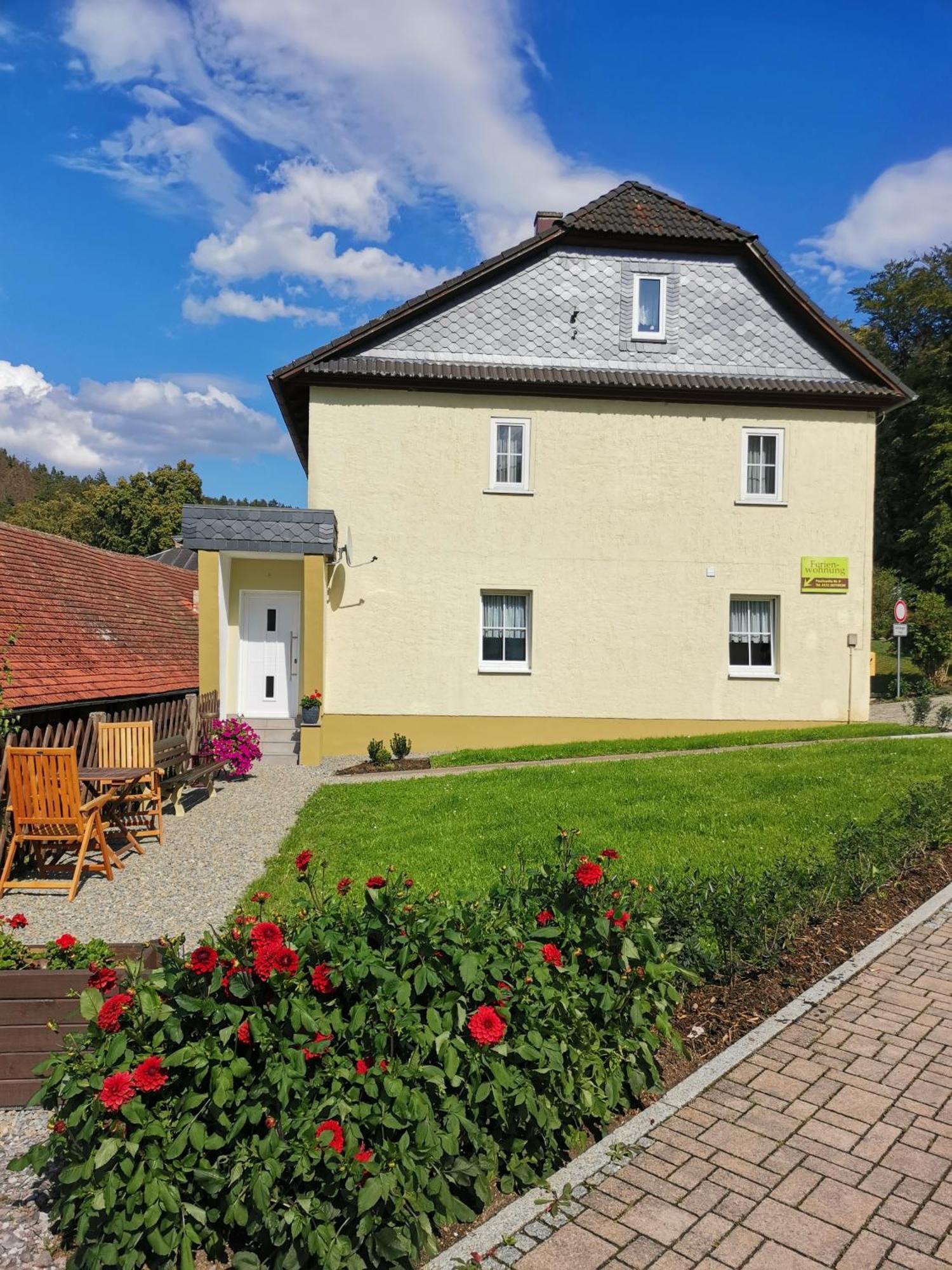 Ferienwohnung Paulinzella 9 Inklusive Parkplatz Und Wlan Екстериор снимка